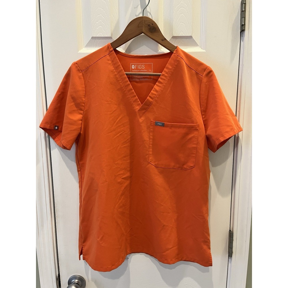FIGS Technical Catrina One Pocket Scrub Top Women's Sz M Sunset Orange FW1000